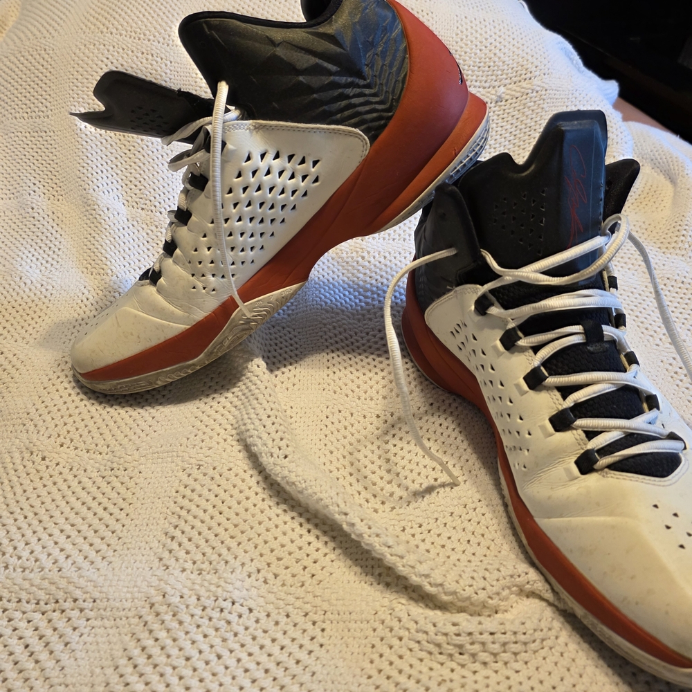 Nike Jordan Melo White and Black Basketball Shoes